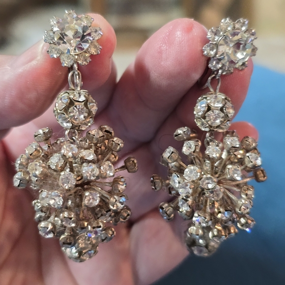 Elegant Crystal Drop Earrings Clip Ons 2.5" - Picture 9 of 12